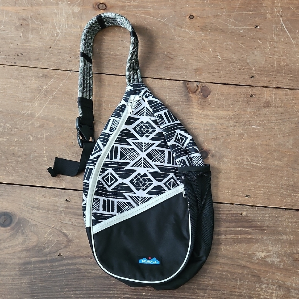 Kavu Black and White Patterned Sling Bag